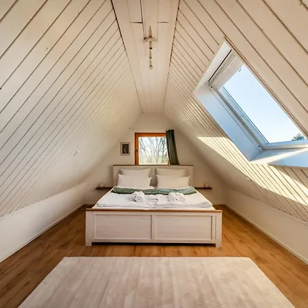 Ruhiges Maisonette-apartment Im Landhausstil Mit Weitem Ausblick Appartamento